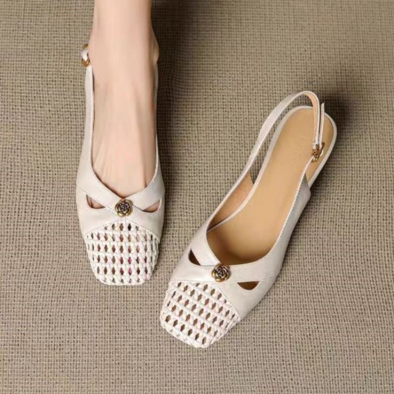 Sandalias de punta cerrada de  - Sandals reseña y precio